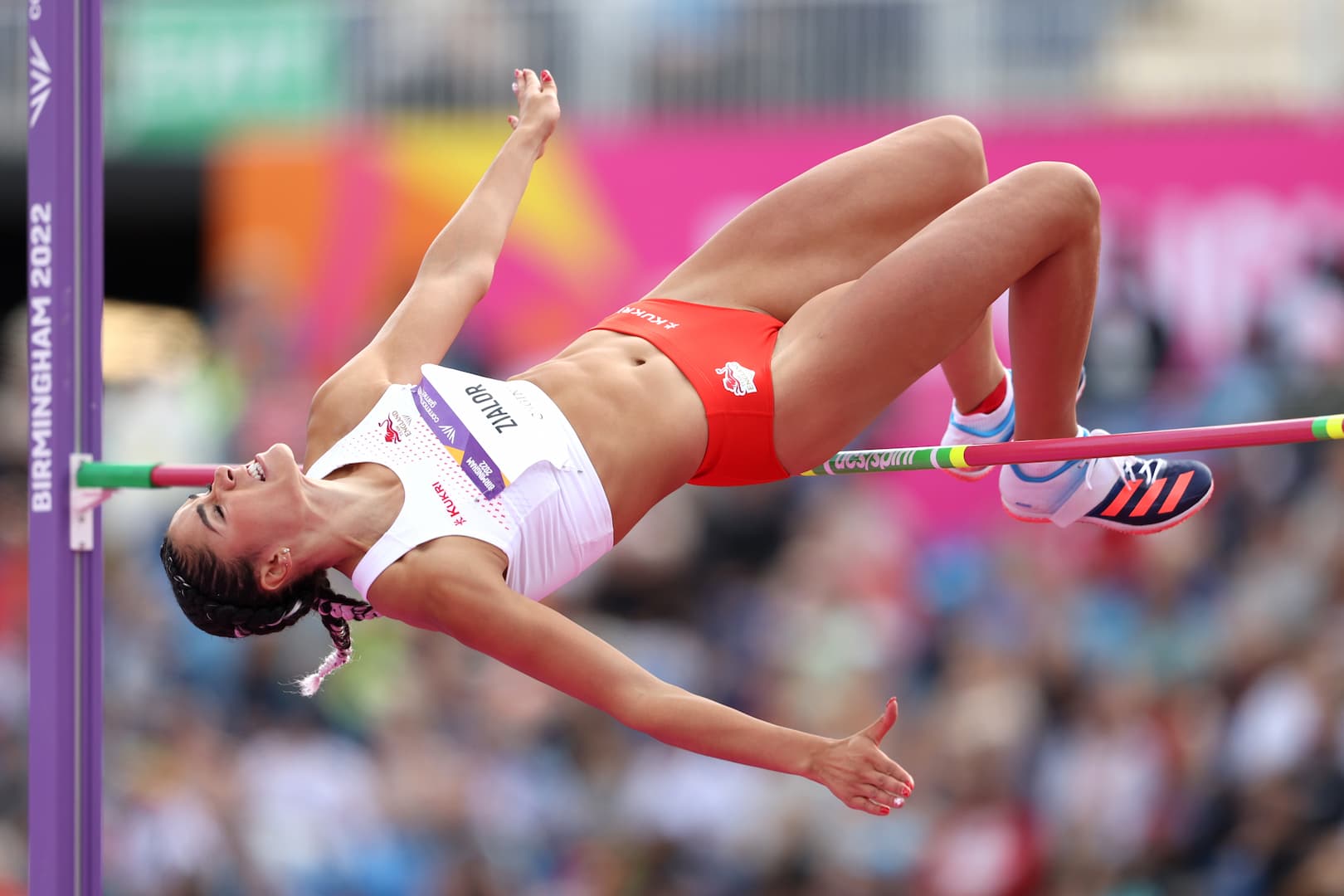 Laura Zialor jumping at the Commonwealth Games