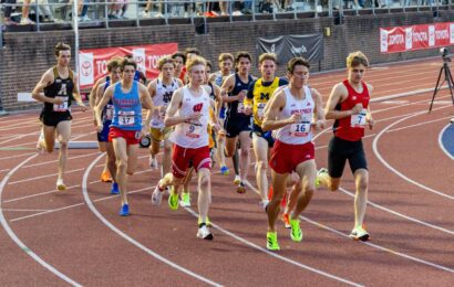 Penn Relay 2025 group running